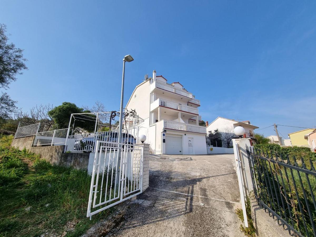 Villa Nena In Central Dalmatia Trogir Exterior photo